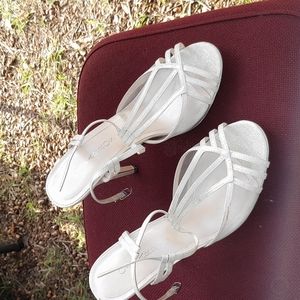Ladies shoes